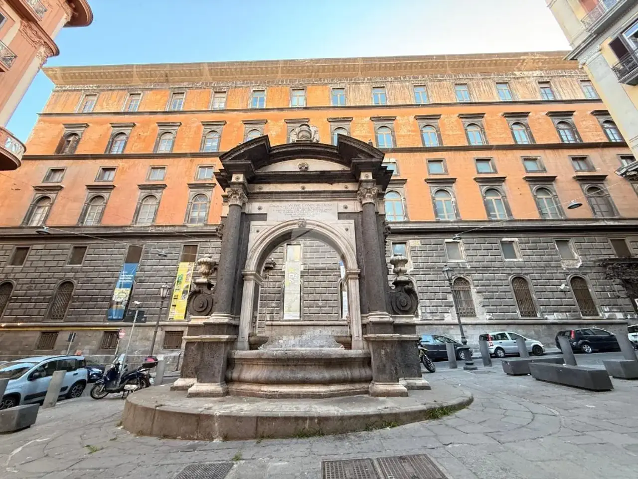 Negozio in Adiacente San Biagio dei Librai, Napoli, {3} - Foto 1