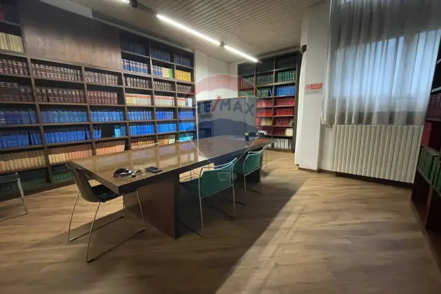 Büro in Via Angelo Maj, Bergamo - Foto 1