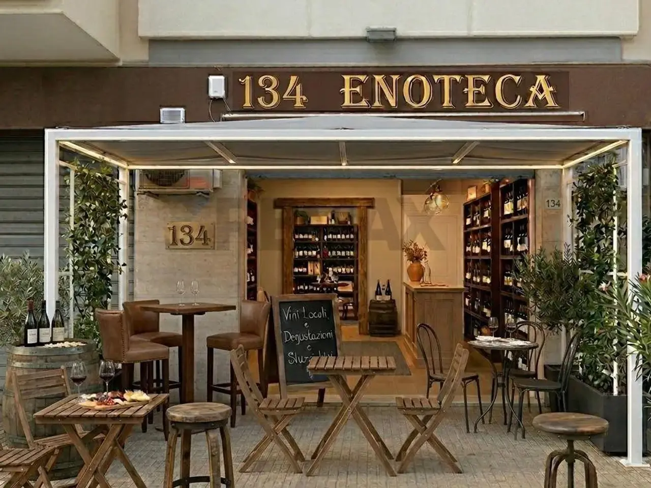 Negozio in Via Umberto Giordano 134, Palermo, {3} - Foto 1