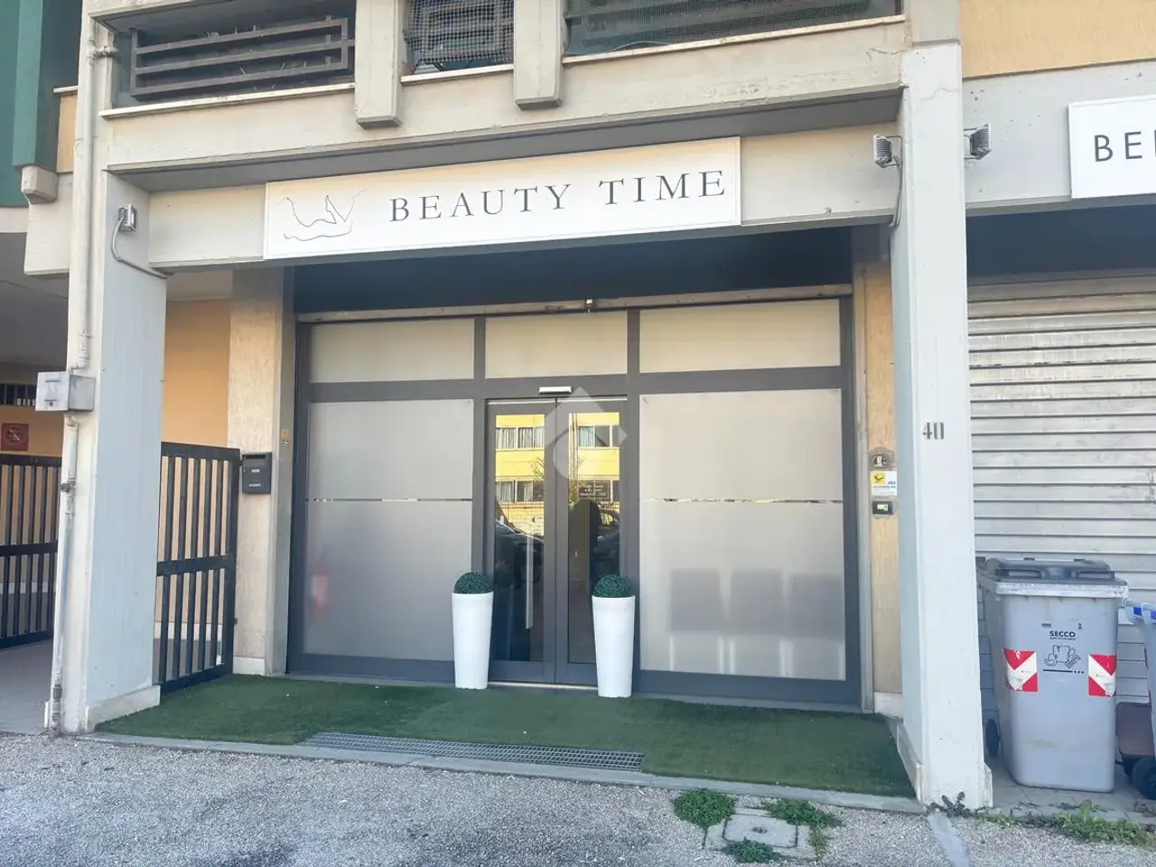 Negozio in Via Sezze 40, Latina, {3} - Foto 1