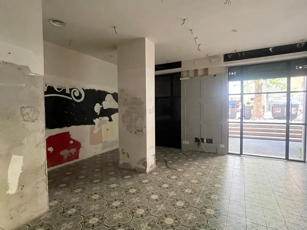 Negozio in Via Oderisi da Gubbio 246, Roma, {3} - Foto 1