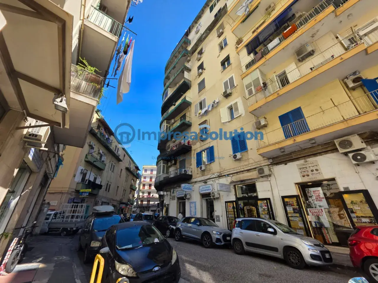 Negozio in Via Giuseppe De Lorenzo, Napoli, {3} - Foto 2