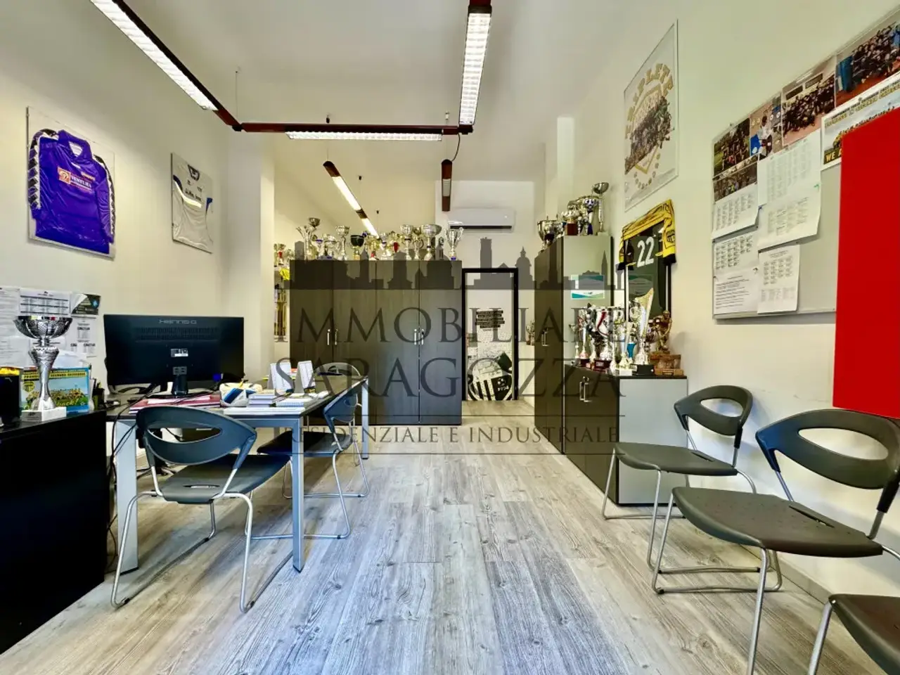 Negozio in Via XXI Aprile 1/C, Bologna, {3} - Foto 2