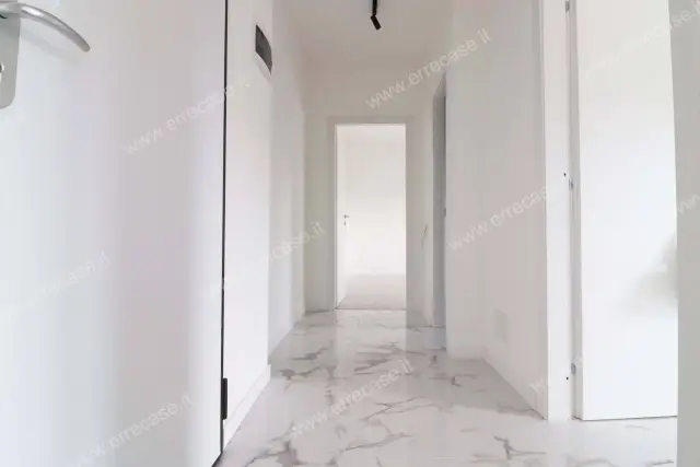 2-room flat in {3}, - Photo 1