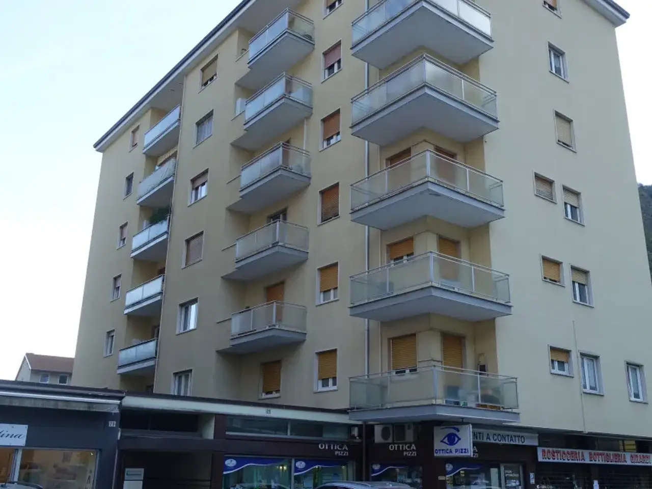 Ufficio in Mezzolombardo, Via a. De Varda, Mezzolombardo, {3} - Foto 1