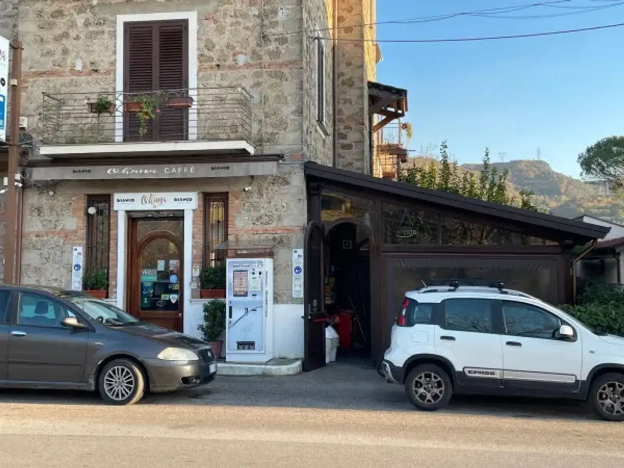 Tabaccheria in Via Malche 36, Giffoni Sei Casali, {3} - Foto 1