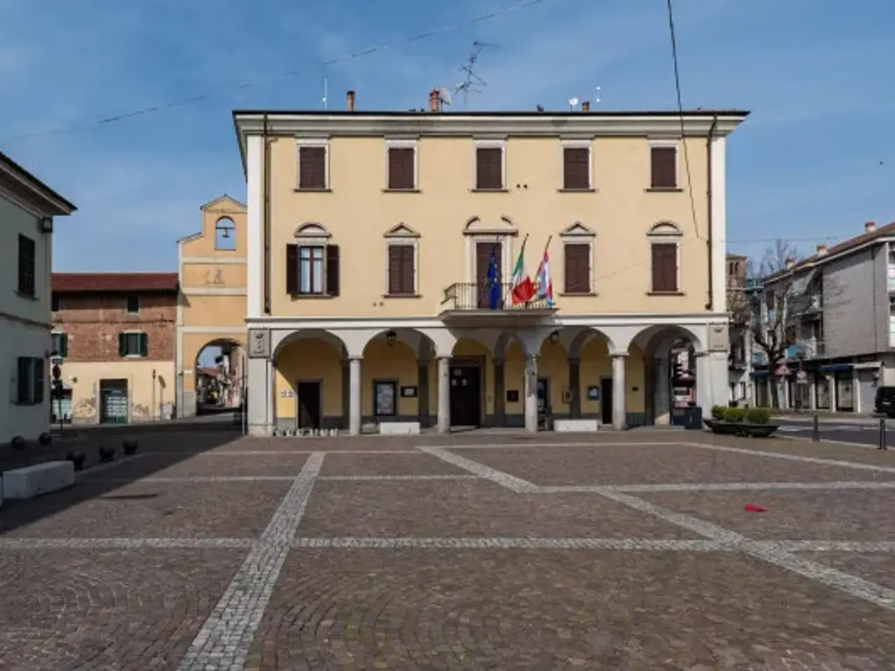 Negozio in Piazza Martiri della Libertà 12, Vespolate, {3} - Foto 2