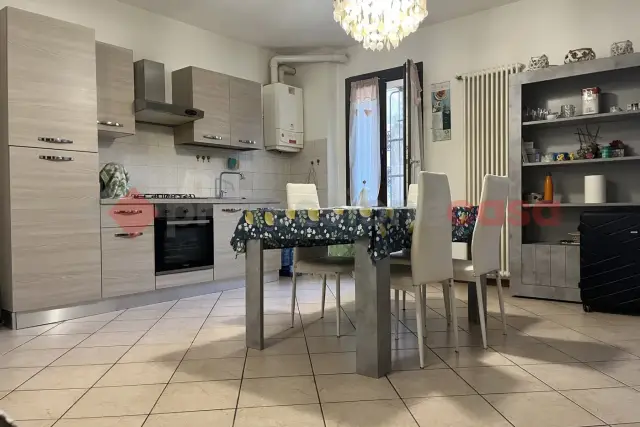 2-room flat, Isola della Scala - Photo 1