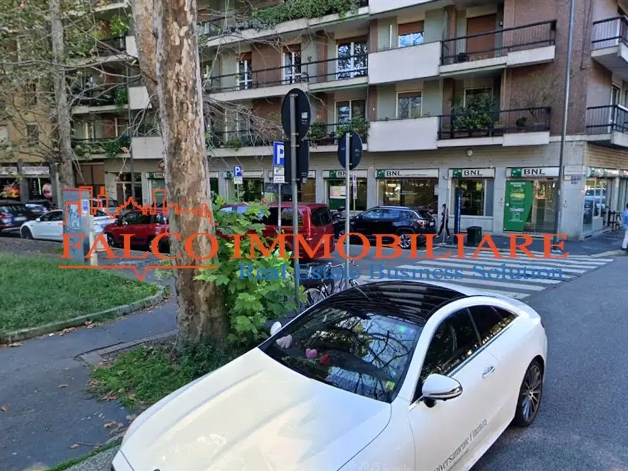Negozio in Via Teodorico 2, Milano, {3} - Foto 1