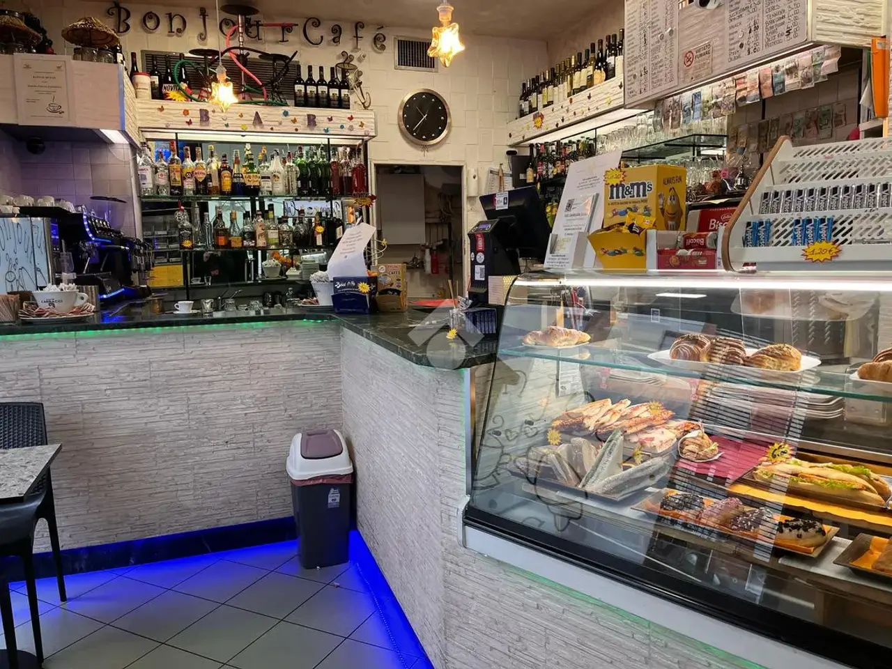 Negozio in Via San Donato 158, Bologna, {3} - Foto 1
