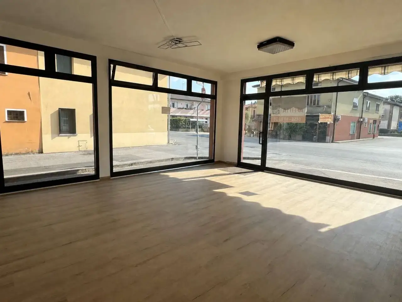 Ufficio in Via Distrettuale, Santa Lucia Di Piave, {3} - Foto 1