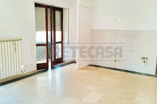 2-room flat in Via Guglielmo Marconi 9t, Carrara - Photo 1