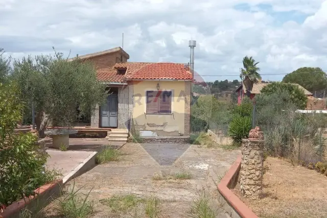 Mansion in Via Giuseppe Garibaldi 190, Caltagirone - Photo 1