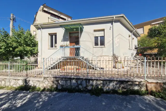 Einfamilienhaus in Via della Fiera, 1, Terni - Foto 1