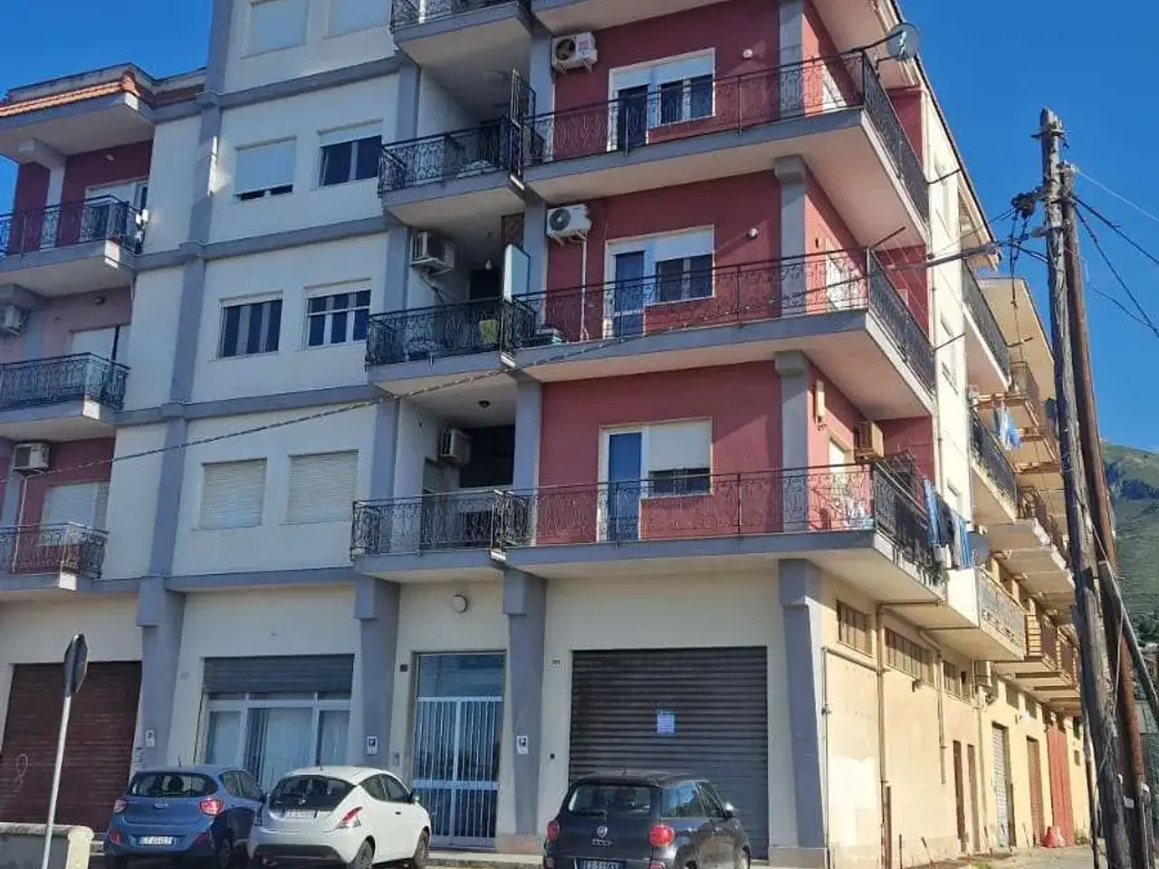 Magazzino in Via Libertà 215, Termini Imerese, {3} - Foto 2