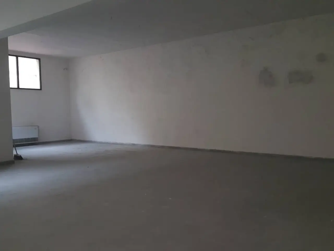 Esercizio commerciale in Piazza Carlo Goldoni, Fucecchio, {3} - Foto 1