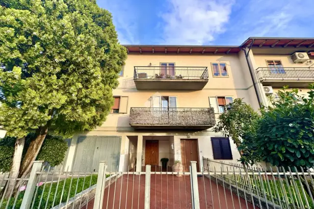 Vierzimmerwohnung in Via Ruggero Leoncavallo 45, Montemurlo - Foto 1