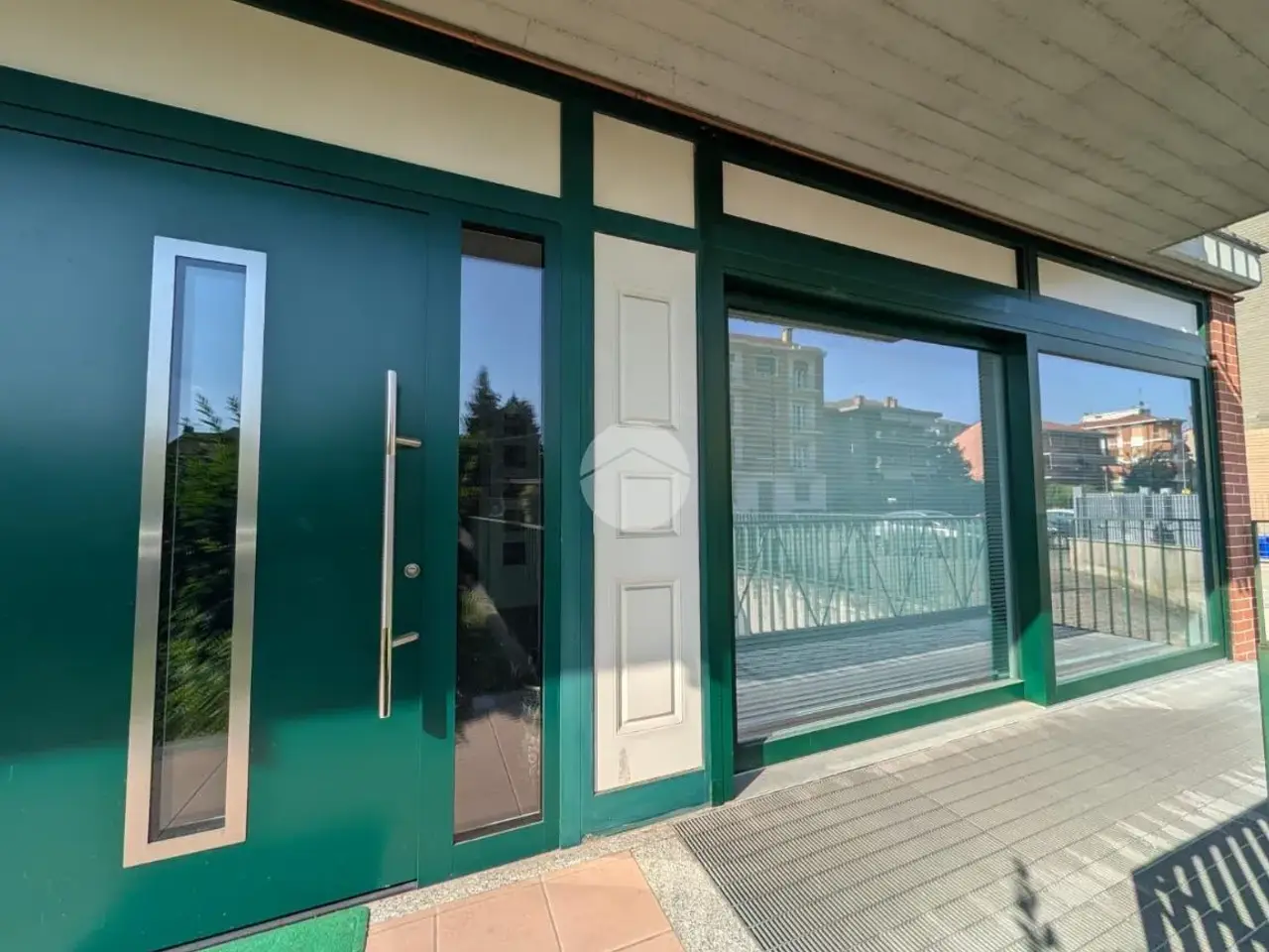 Negozio in Strada Genova 146, Moncalieri, {3} - Foto 1