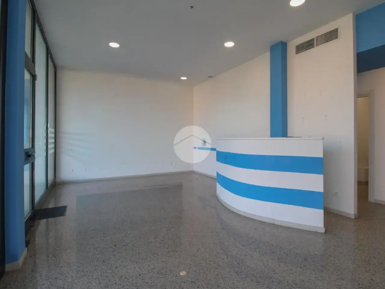 Negozio in Via Marchesani 1, Palazzo Pignano, {3} - Foto 2