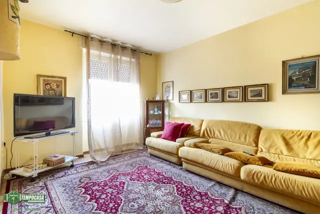 3-room flat in Via Pietro Maroncelli 12, Carate Brianza - Photo 1