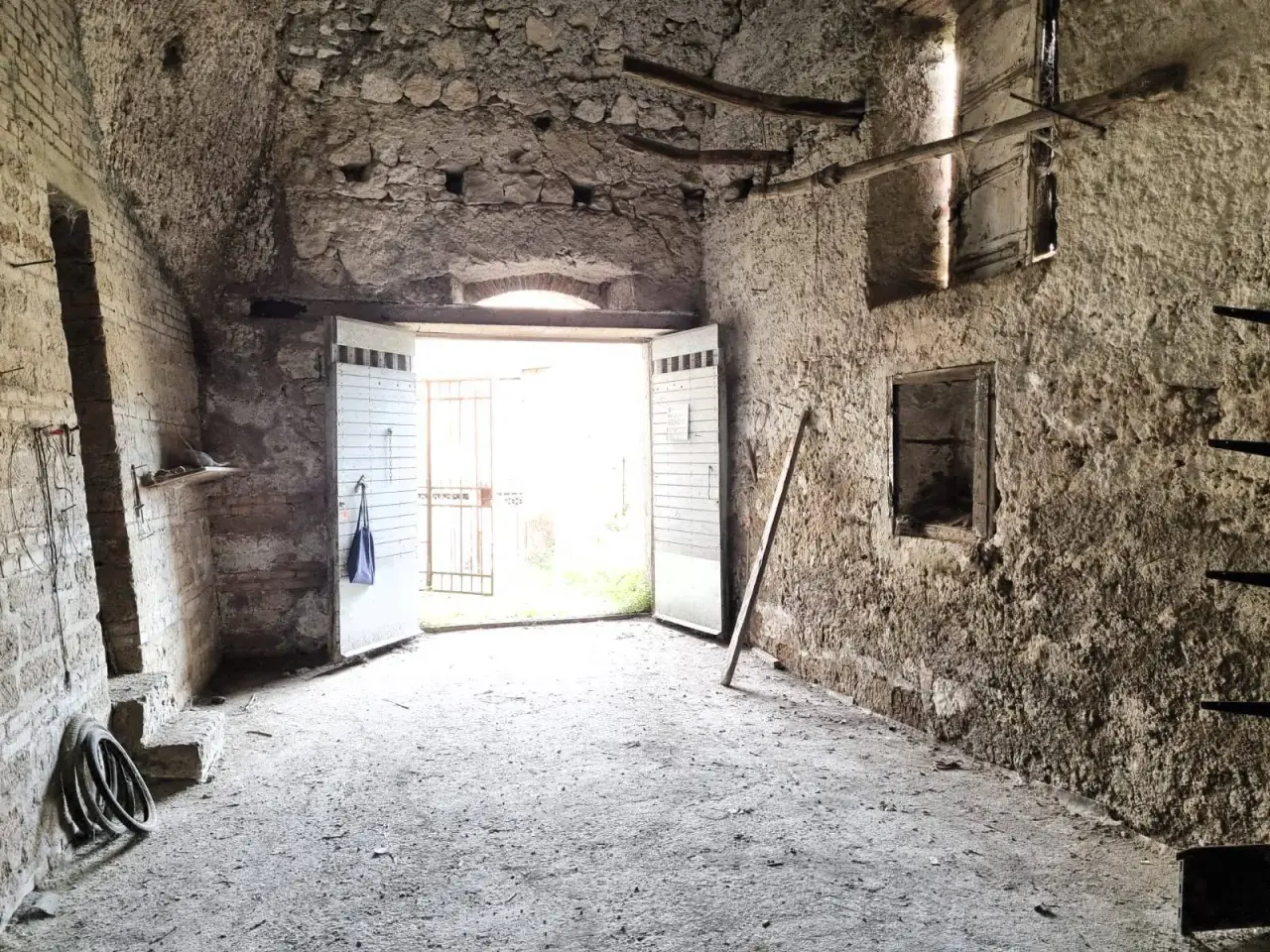 Magazzino in Via Cristofori Giuseppe, Caprarola, {3} - Foto 2