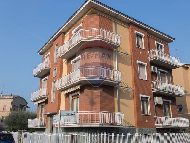 Apartament in Via Giuseppe Parini 2, Fidenza - Photo 1