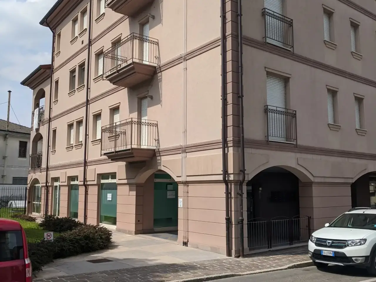 Palazzina commerciale in Via Verdi, Stradella, {3} - Foto 1