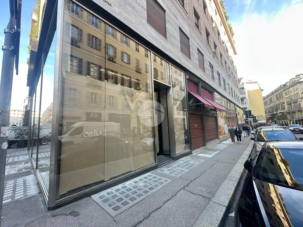 Negozio in Via Antonio Gramsci 15, Torino, {3} - Foto 1