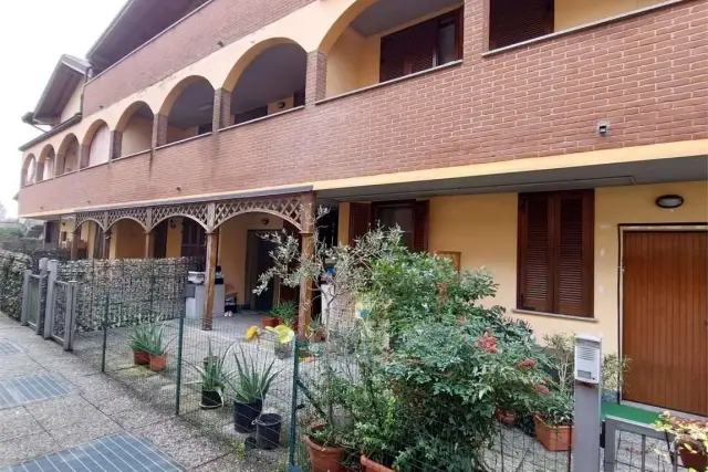 2-room flat in Via Crenna, 4, Comazzo - Photo 1