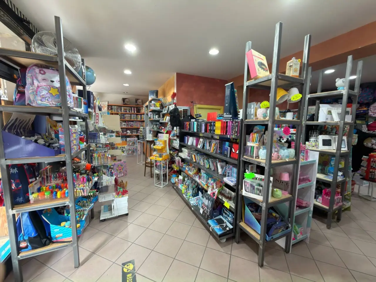 Esercizio commerciale in Via Merolli 4, Sassoferrato, {3} - Foto 2