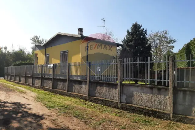 Villa in Via Vicinale Piombina 51, Busto Arsizio - Foto 1