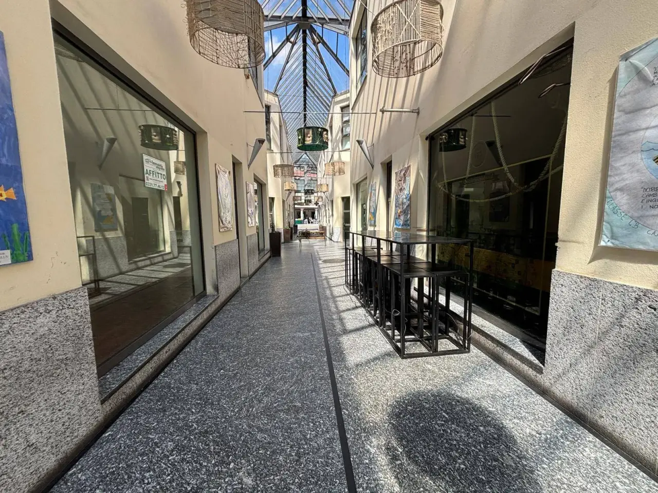 Negozio in Piazza della Liberta 1, Gallarate, {3} - Foto 2
