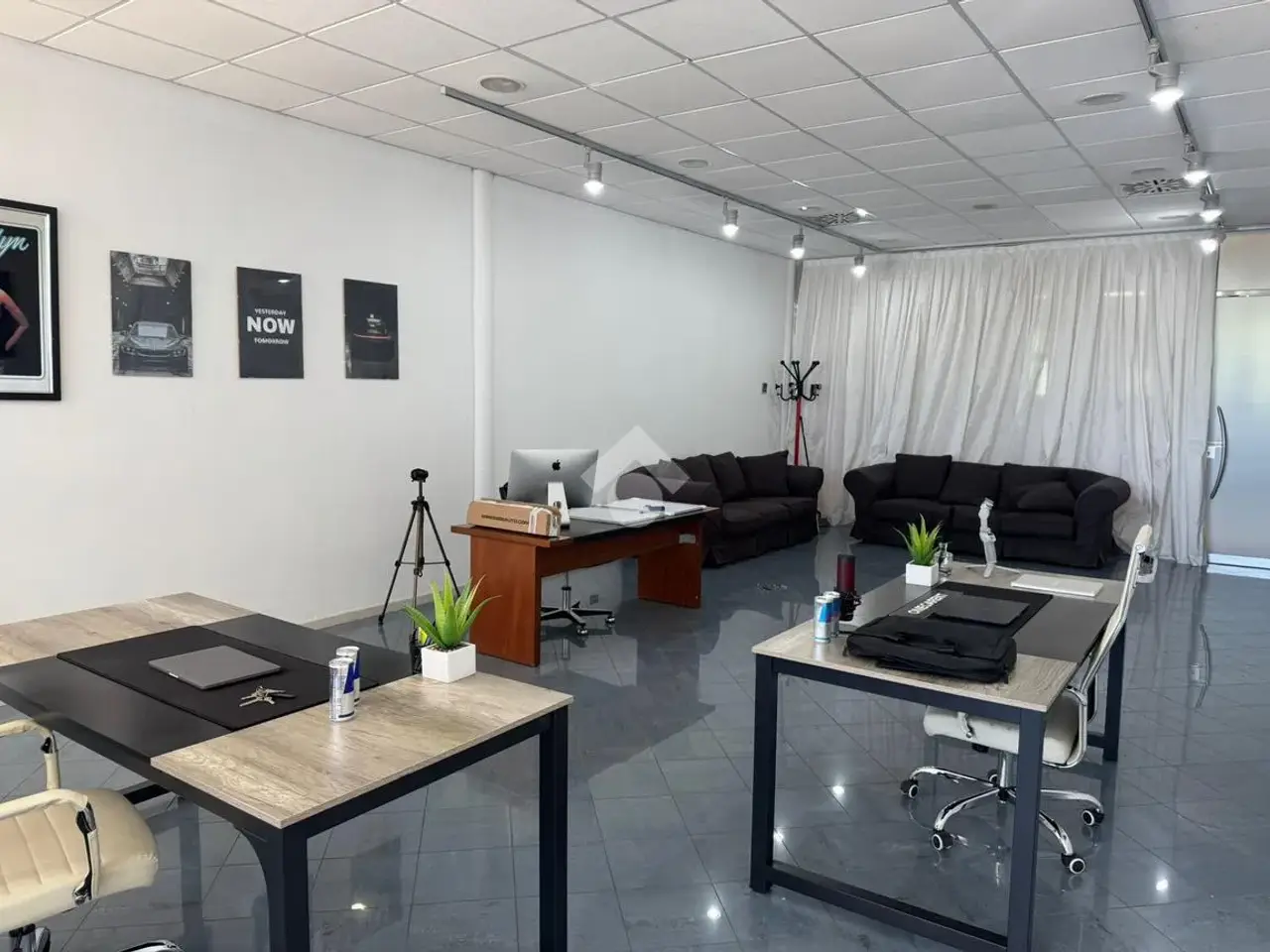 Negozio in Via Portogallo 1, Villafranca Di Verona, {3} - Foto 2