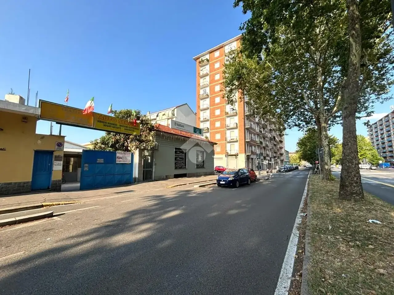 Magazzino in Corso Grosseto 126, Torino, {3} - Foto 2