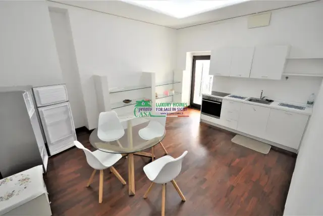 4-room flat, Ragusa - Photo 1