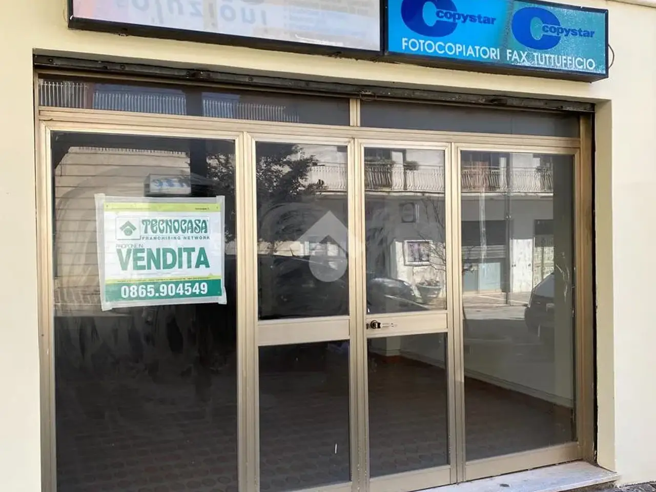 Negozio in Viale Vittorio Emanuele III 31, Venafro, {3} - Foto 2