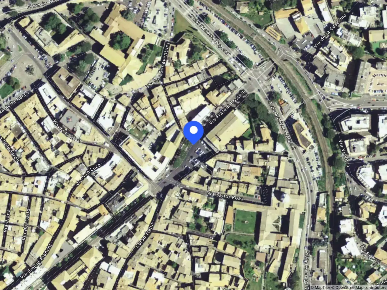 Negozio in P.Za Giuseppe Verdi, 01100 Viterbo Vt, Italia 01100, Viterbo, {3} - Foto 2