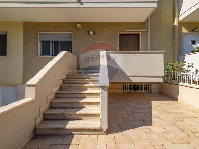 Terraced house in Via Vecchia Ospedale 49/51, Monopoli - Photo 1