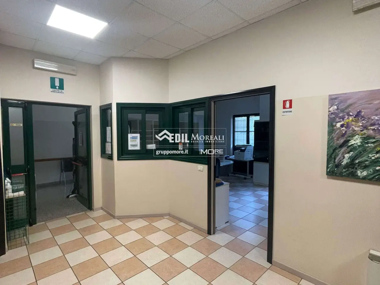 Palazzina commerciale in , Modena, {3} - Foto 2