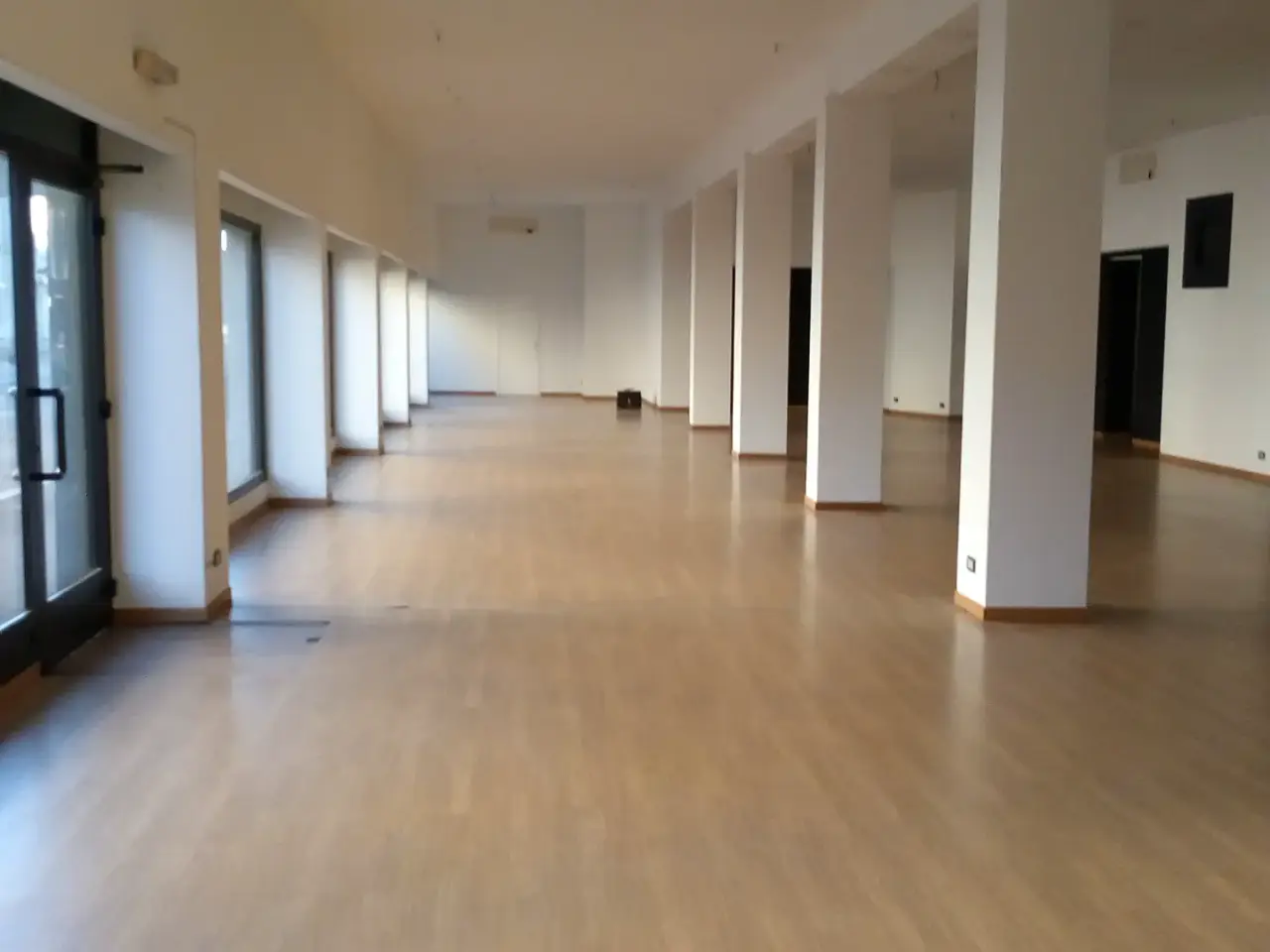 Showroom in Via Verbano, Novara, {3} - Foto 1