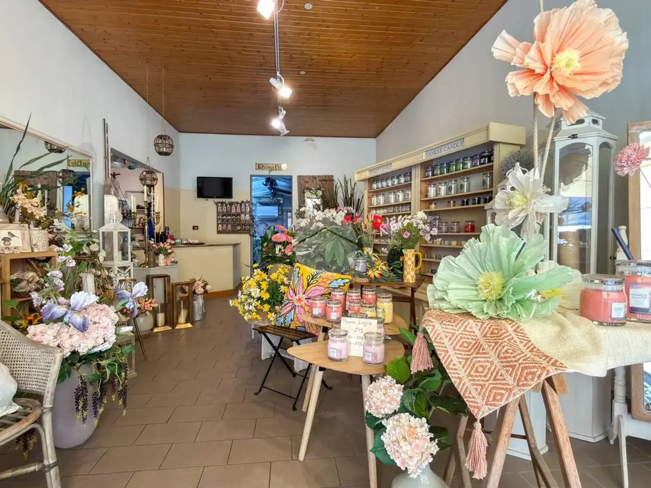 Negozio in Via Raffaello Bucci 39, Morciano Di Romagna, {3} - Foto 2