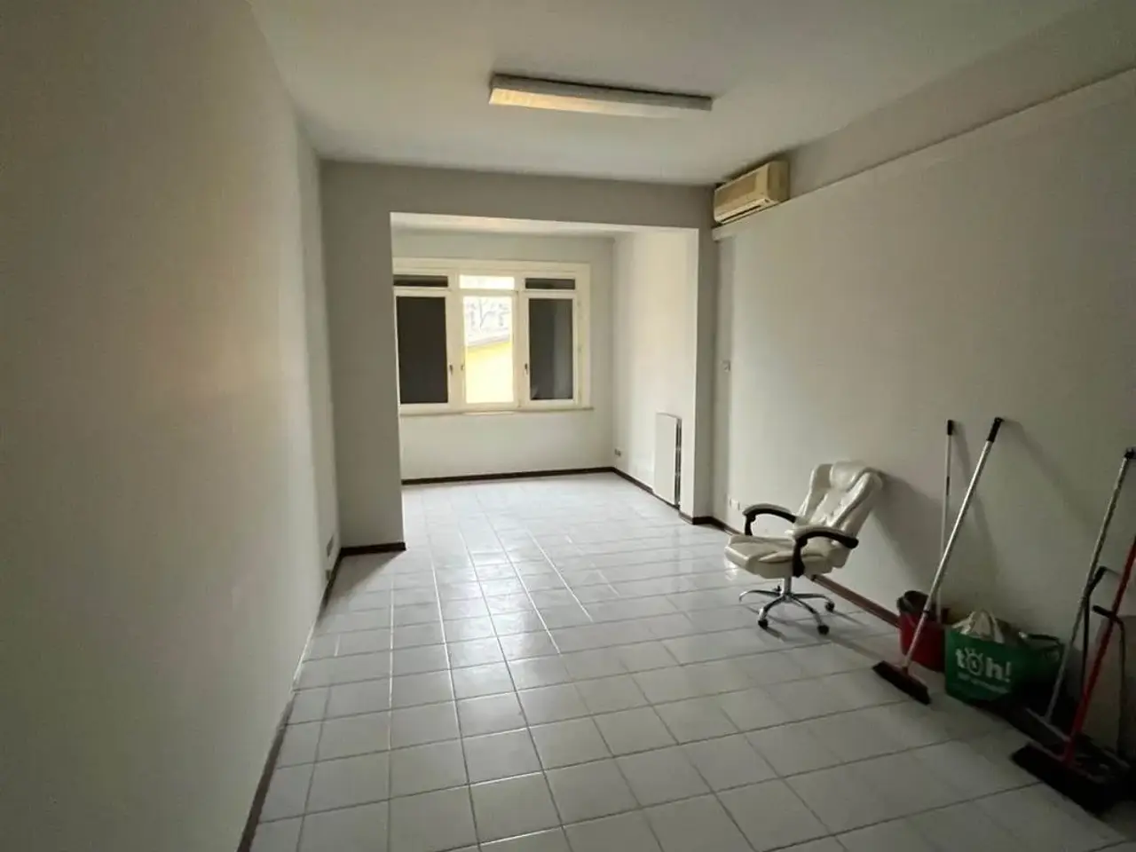 Ufficio in , Viadana, {3} - Foto 1