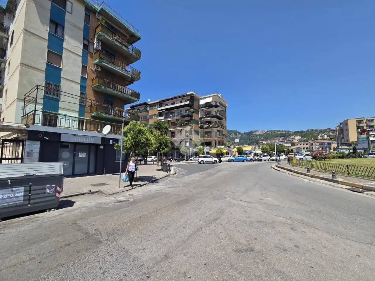 Negozio in Via Giustiniano 309, Napoli, {3} - Foto 1