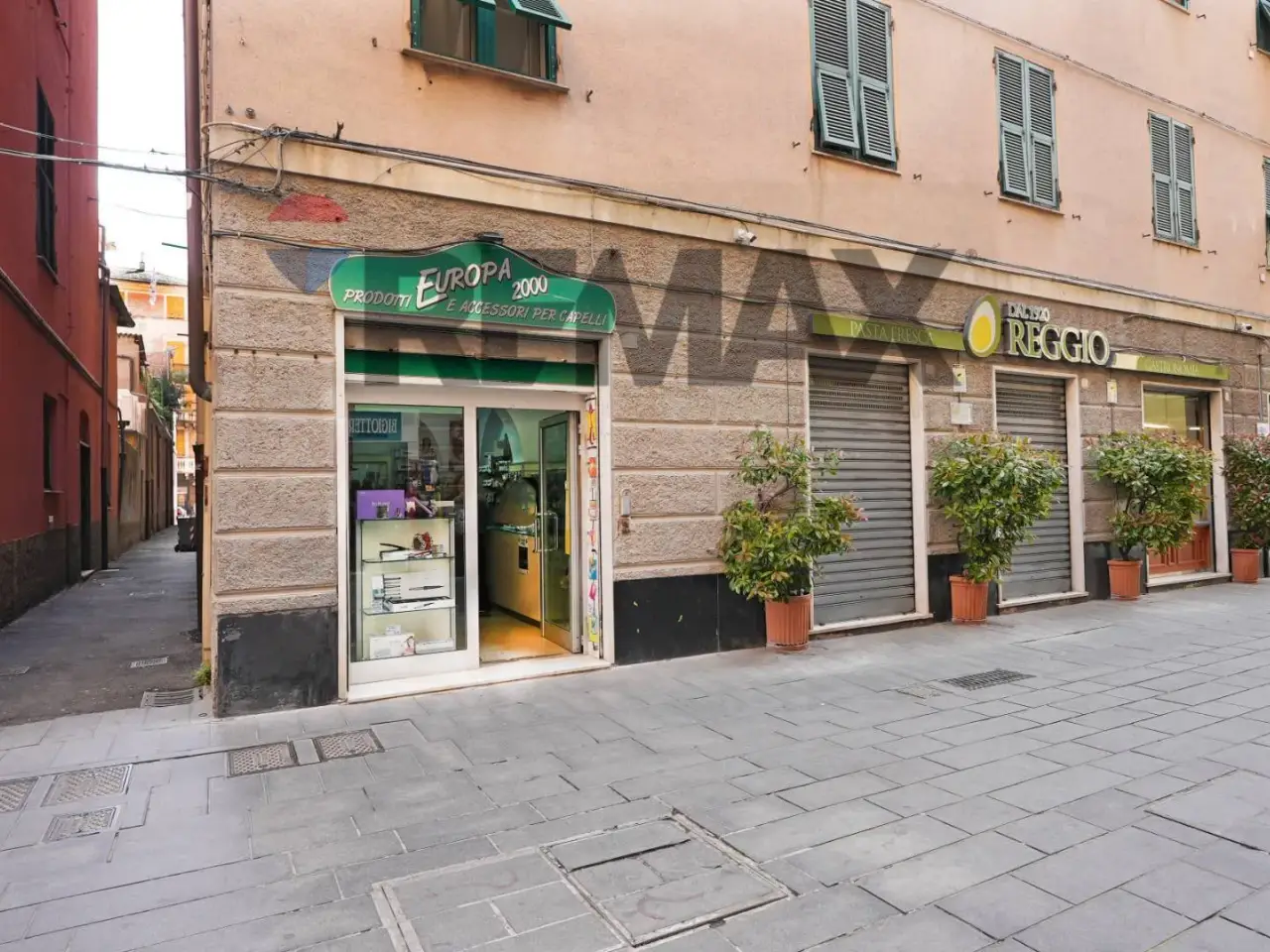 Esercizio commerciale in Via Sestri 24 R., Genova, {3} - Foto 2