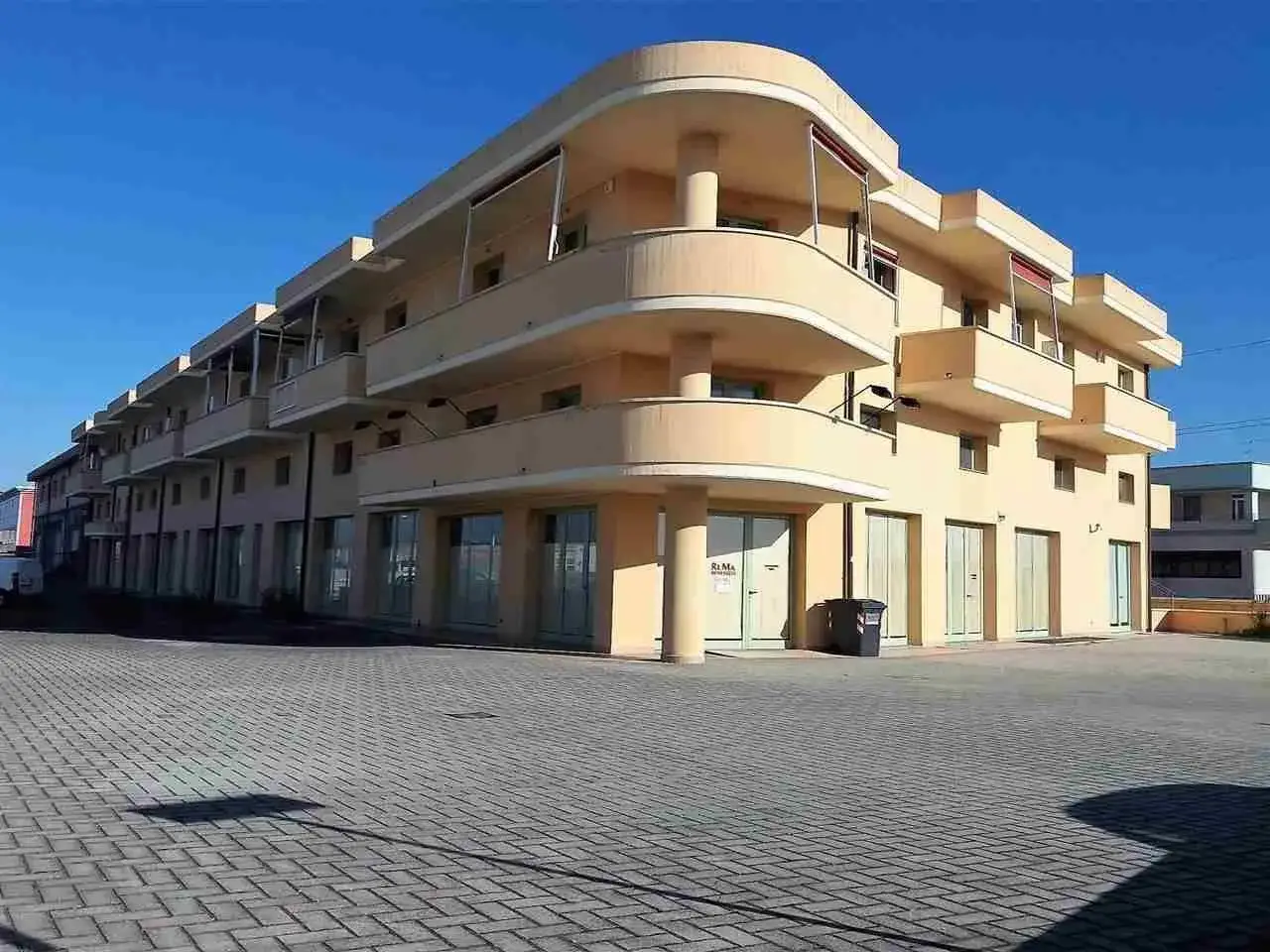 Ufficio in Via dell' Industria, Follonica, Grosseto, Follonica, {3} - Foto 1