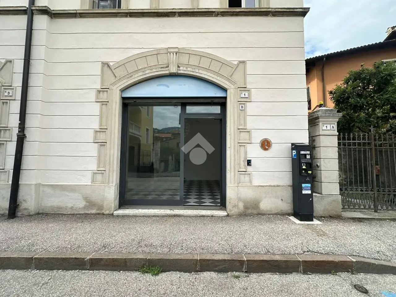 Negozio in Via Giosuè Carducci, Rovereto, {3} - Foto 2