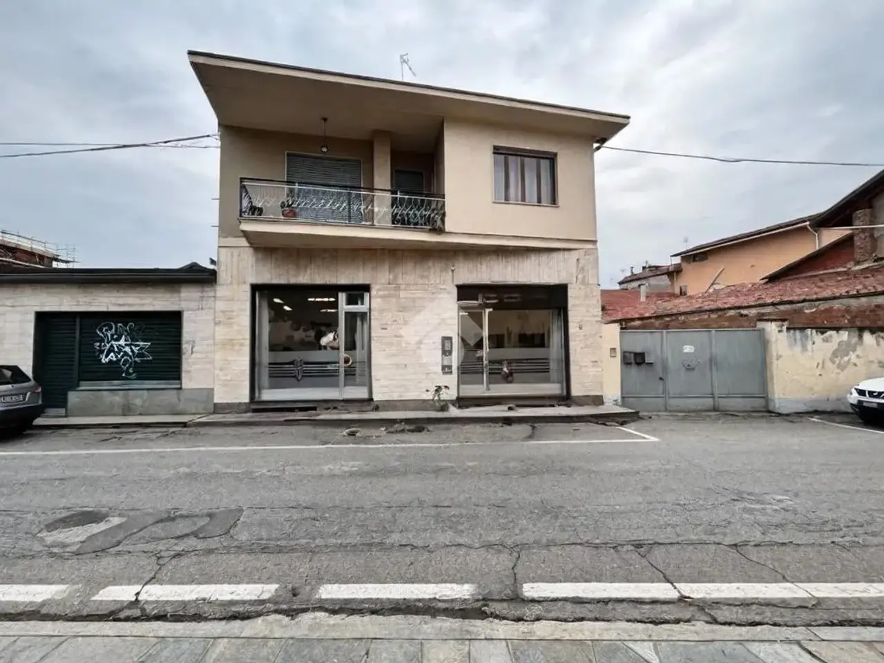 Negozio in Via Monte Soglio 4, Ciriè, {3} - Foto 1