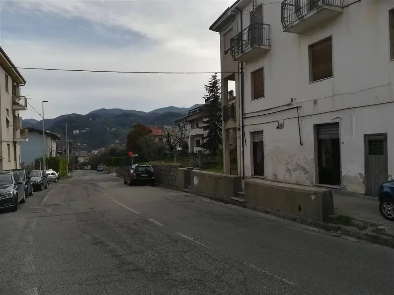Negozio in , Mendicino, {3} - Foto 1