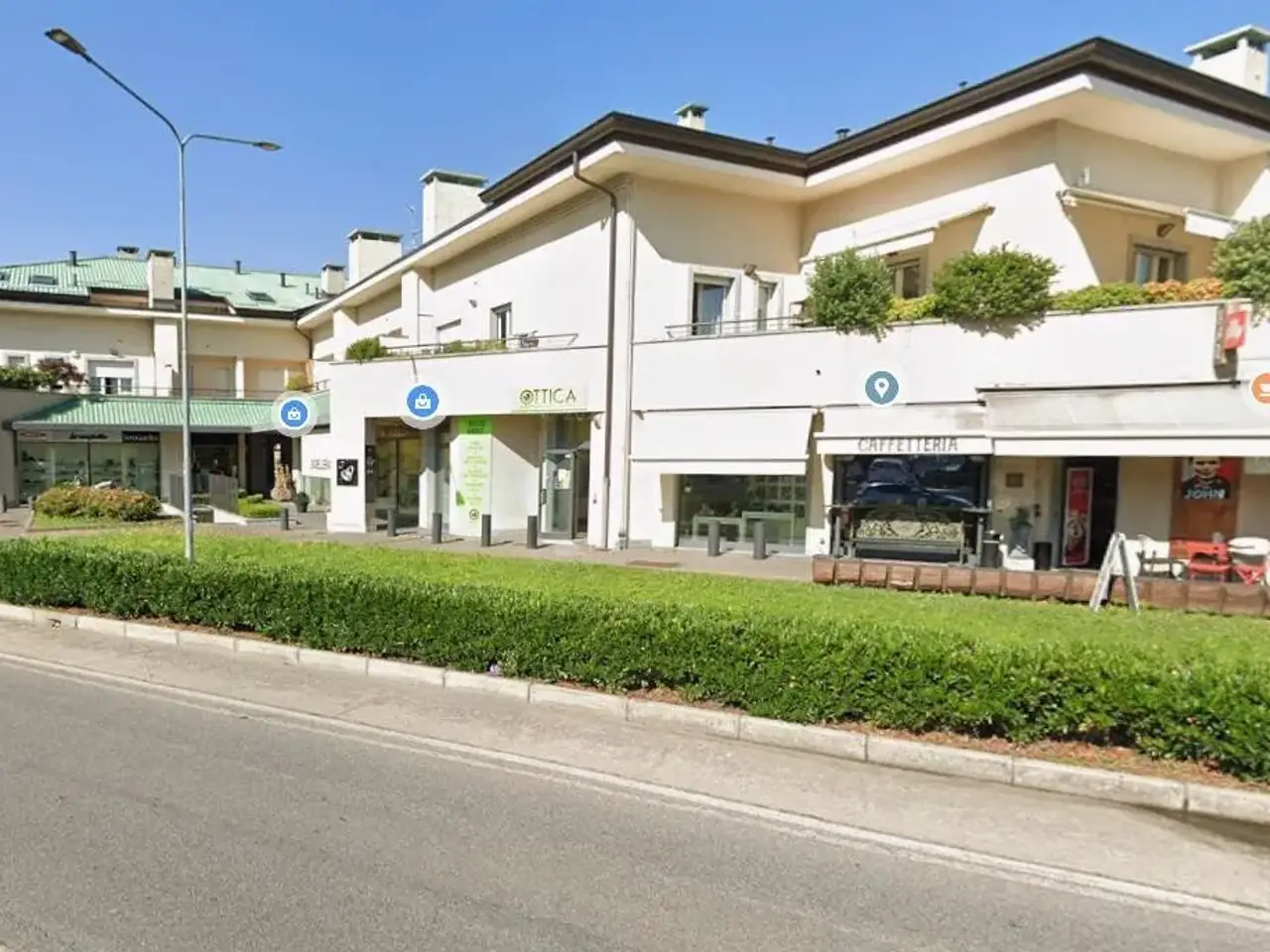 Esercizio commerciale in Via Provinciale 20/a, Dolzago, {3} - Foto 2