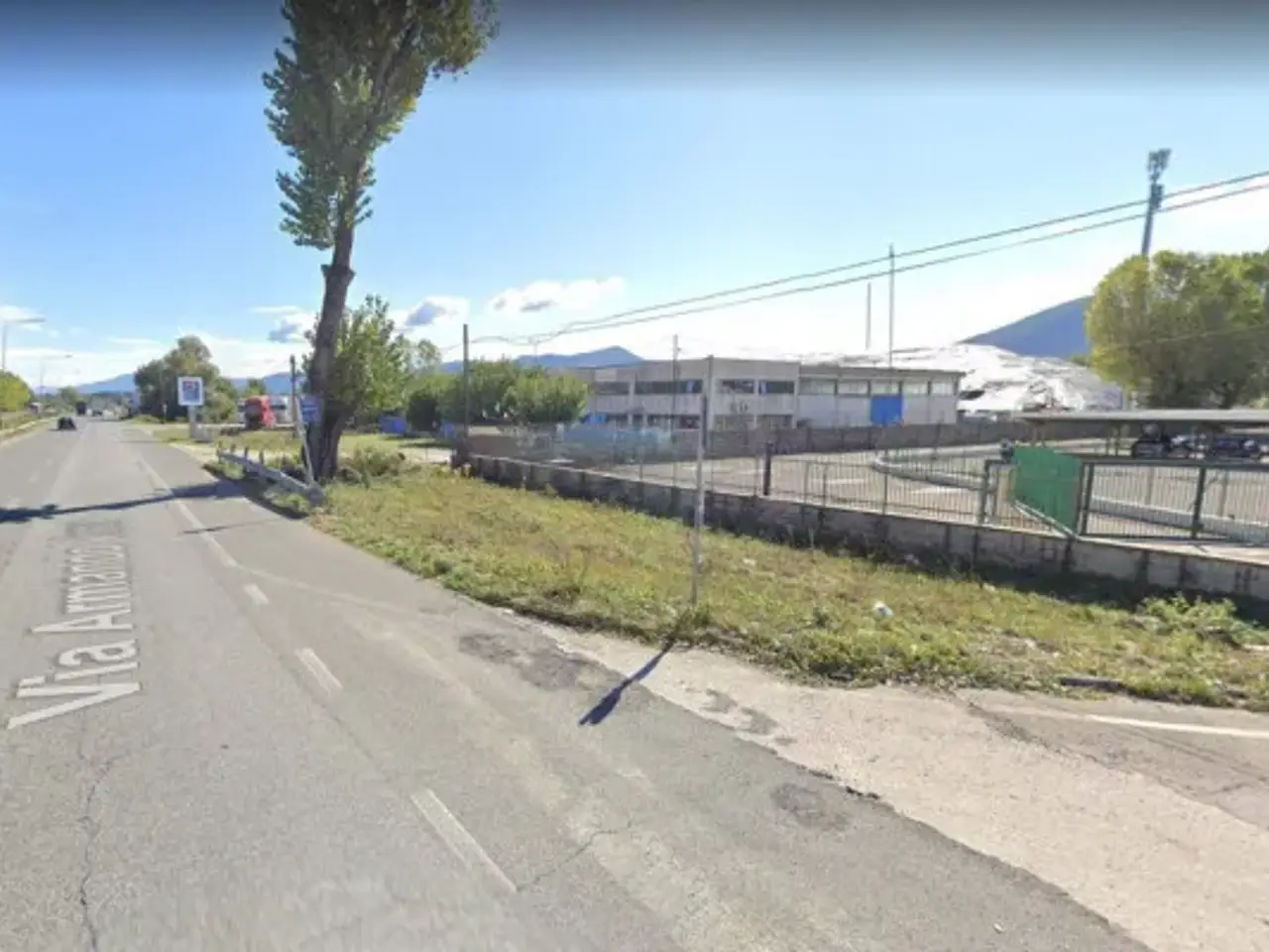 Capannone in Via Armando Vona, Frosinone, {3} - Foto 2